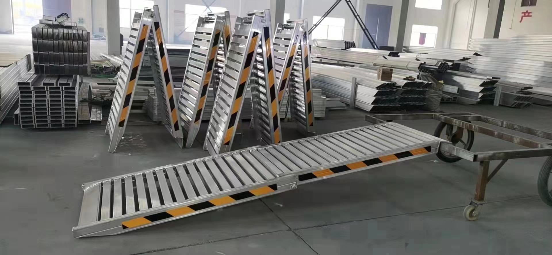 1718182734766640.jpg 2169ff48ef78528db1310b6fd3a11bd.jpg